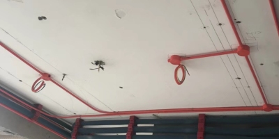 成都顶楼跃层装修现场水電(diàn)改造图 防水施工图