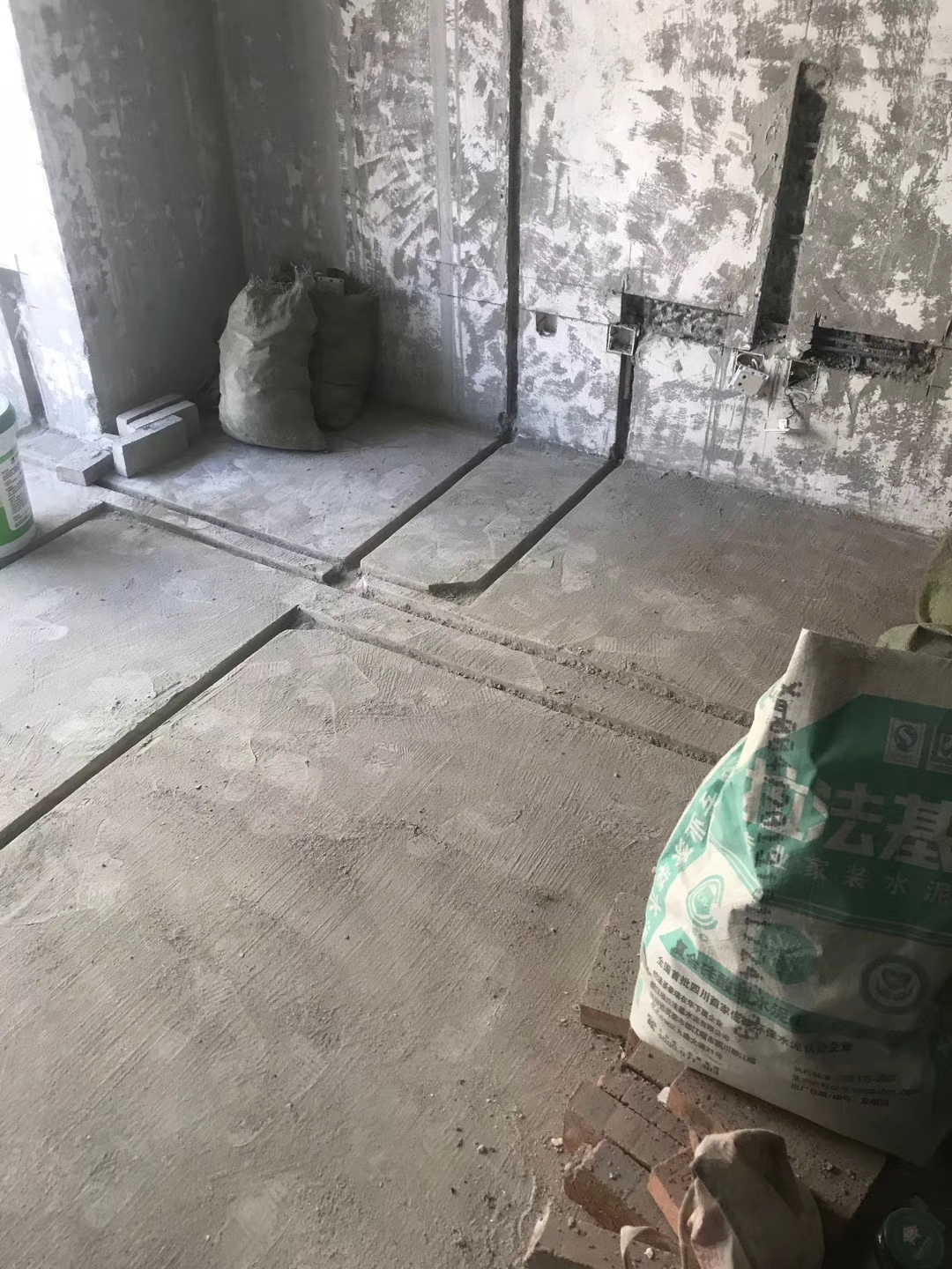 成都装修队在建工地施工现场图