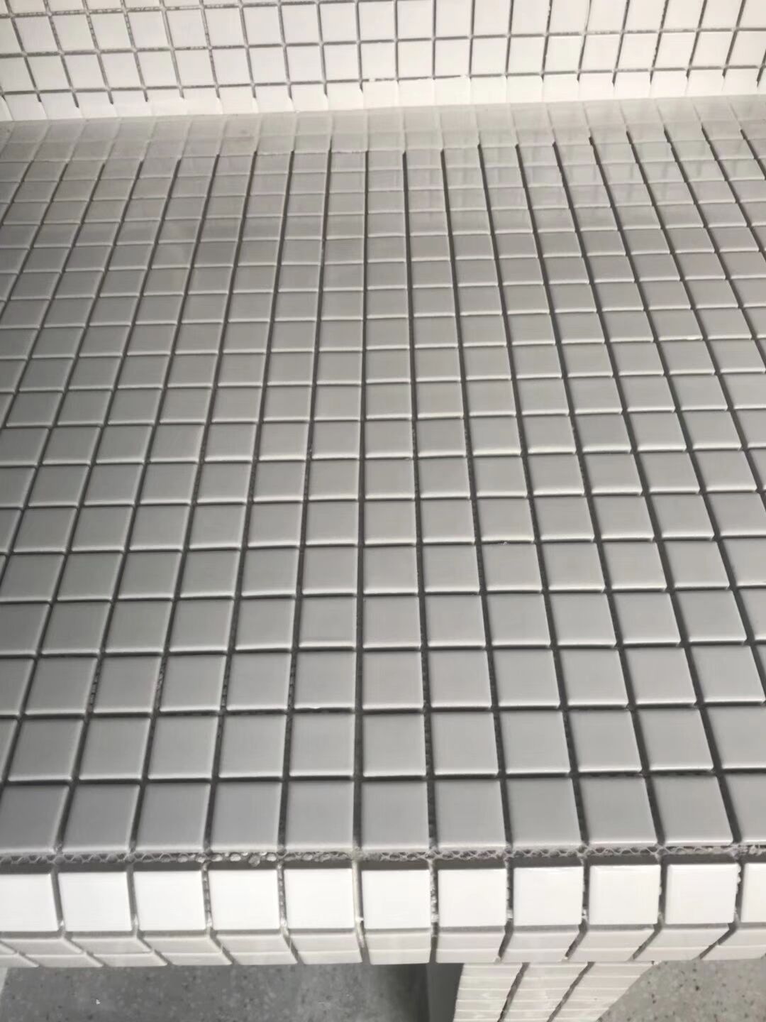 成都装修 水電(diàn)改造开槽 贴砖细节图