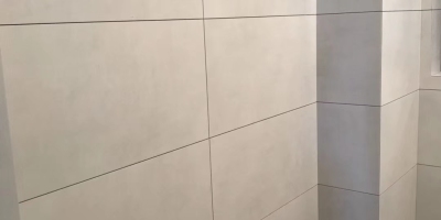 成都奥园广场装修贴砖施工现场图
