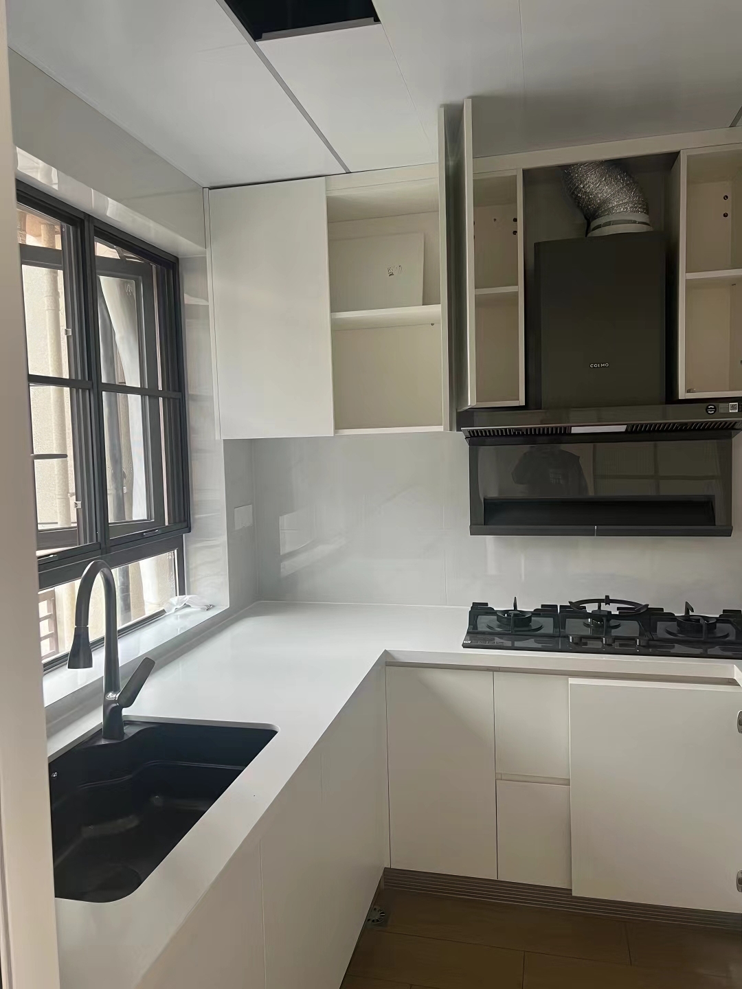 成都装修-成都装修施工队-電(diàn)建地产長(cháng)运东安