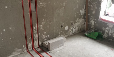 成都橙花(huā)风景水電(diàn)改造现场施工图