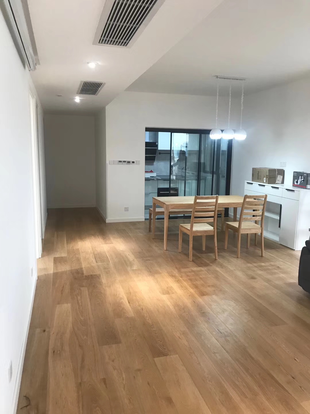 成都乐颂居装修完工效果图（手机实景拍摄）