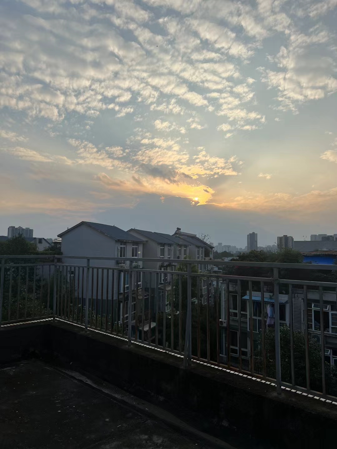成都装修队-成都二手房装修-成都跃层装修