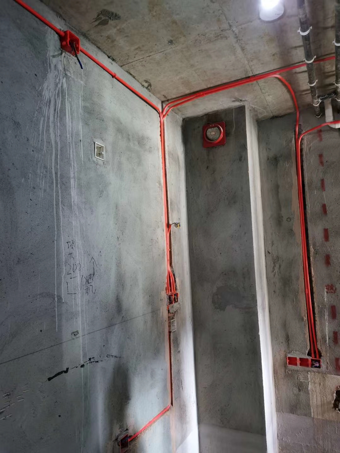 成都水電(diàn)改造 成都龙湖(hú)晴川水電(diàn)改造施工现场图（已布線(xiàn)）