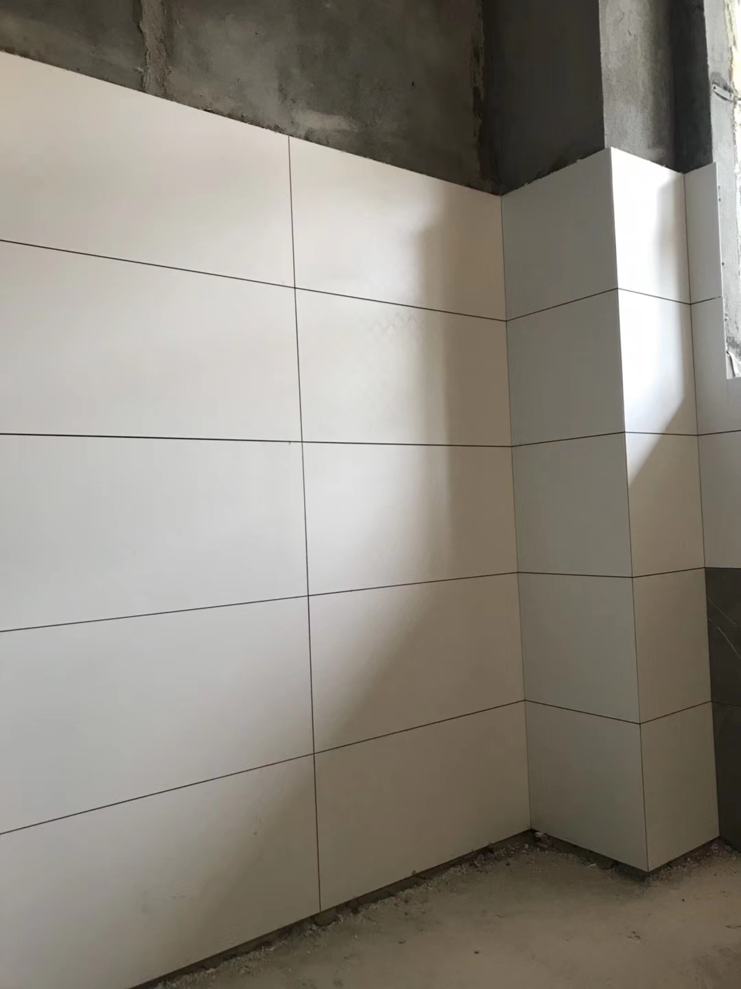 美泉纪装修厨卫贴砖施工现场实拍