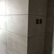 成都三利云锦装修施工现场贴砖验收图