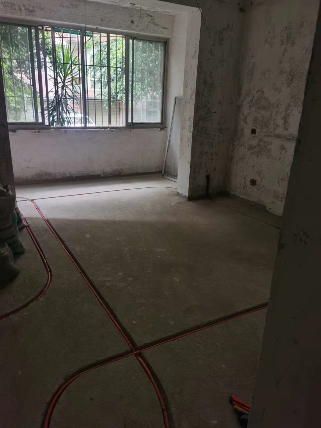 成都的新(xīn)都花(huā)园水電(diàn)改造施工现场图（现场实拍）