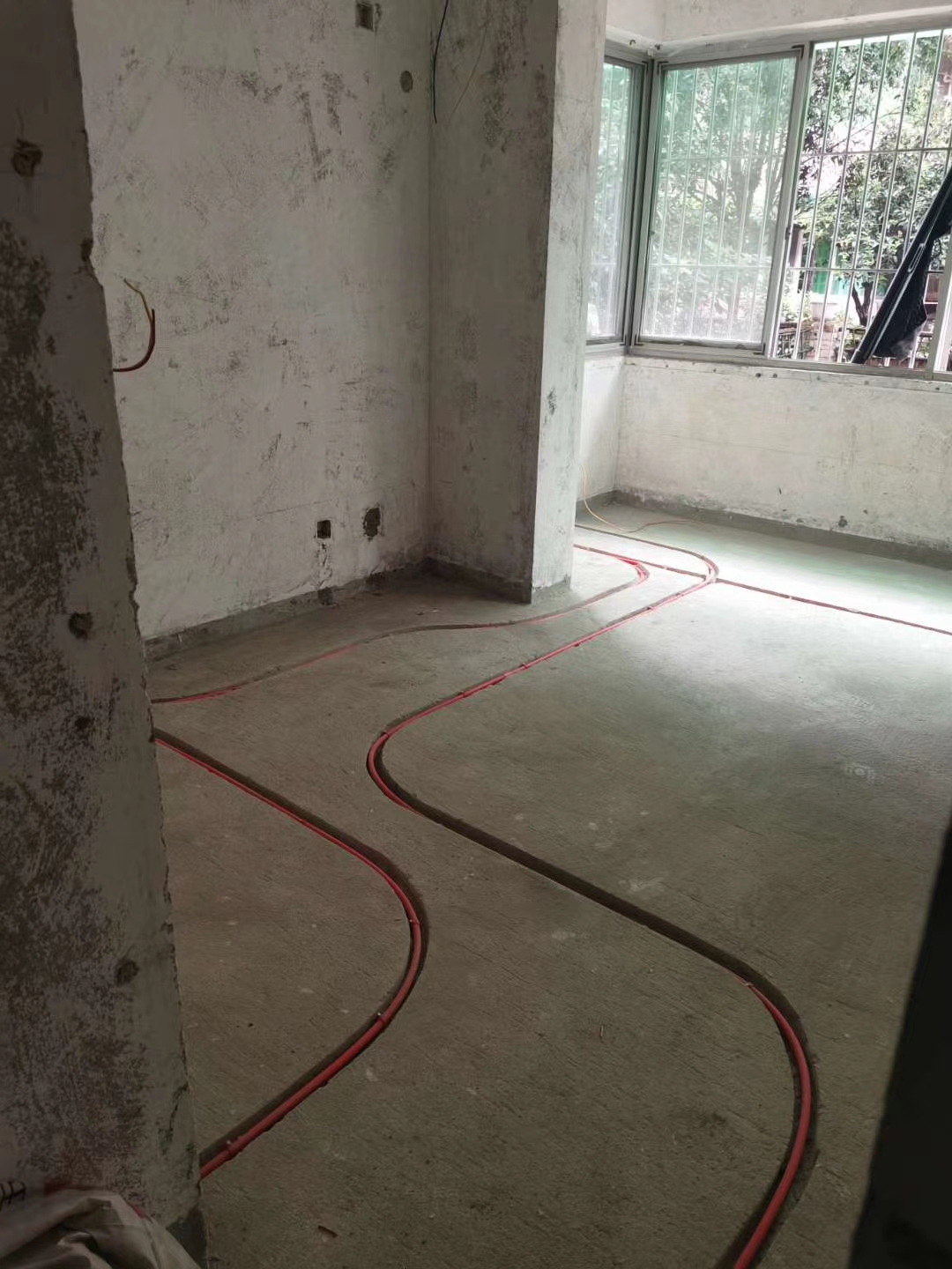 成都的新(xīn)都花(huā)园水電(diàn)改造施工现场图（现场实拍）
